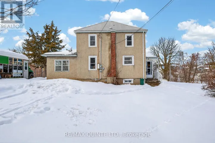 34 PRINCE OF WALES DRIVE, Belleville (Belleville Ward), Ontario K8P2T7