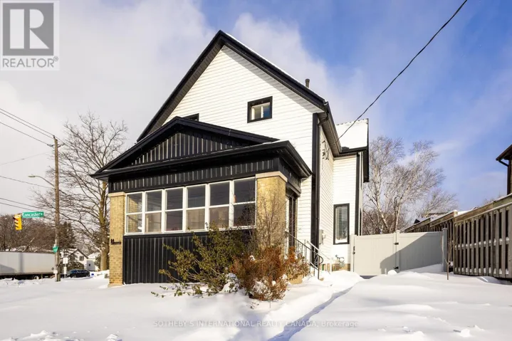 64 LANCASTER STREET W, Kitchener, Ontario N2H4T2