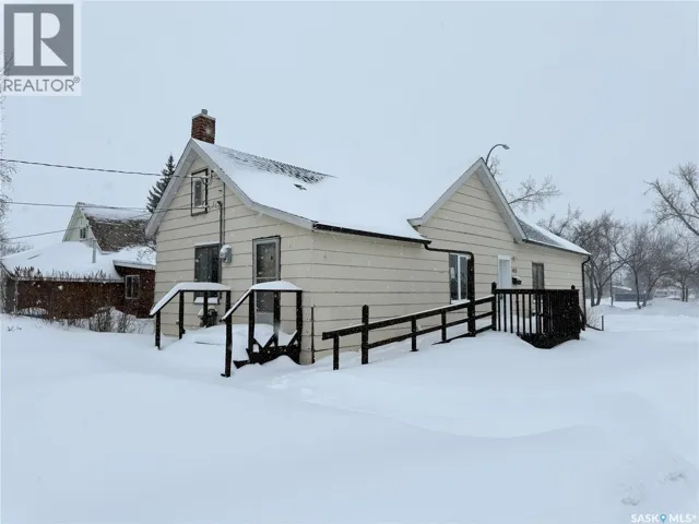 403 3rd AVENUE W, Melville, Saskatchewan S0A2P0