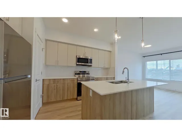 #Main 1039 Aster BV NW, Edmonton, Alberta T6T1J1