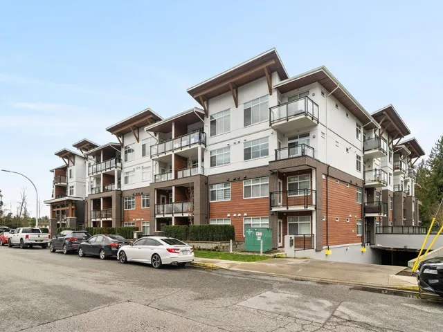 219 5415 BRYDON CRESCENT, Langley, British Columbia V3A0N4