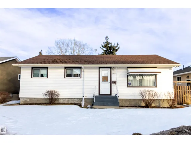 9305 151 ST NW, Edmonton, Alberta T5R1K1