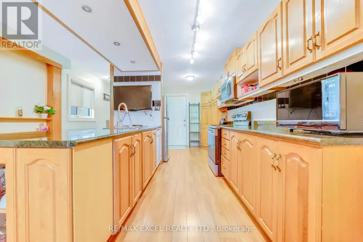 47 JACOB FISHER DRIVE, Toronto (Malvern), Ontario M1B4K4