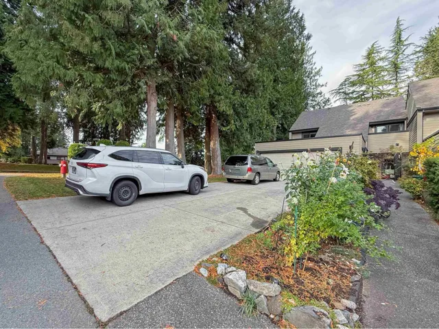3701 NICO WYND DRIVE, Surrey, British Columbia V4P1J1