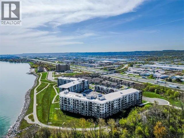 125 SHOREVIEW Place Unit# 102, Stoney Creek, Ontario L8E0K3