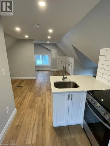 63 CAMERON Street N Unit# 4, Kitchener, Ontario N2H3A2