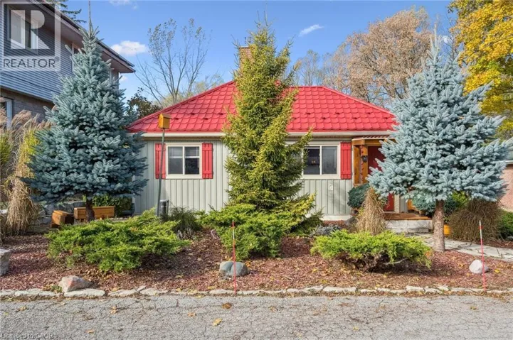 32 HOLLY Trail, Puslinch, Ontario N3C2V4