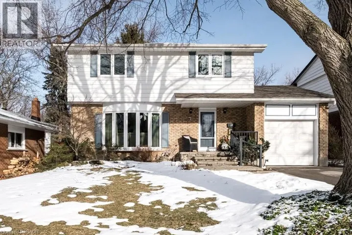 19 CHATEAU Court, Hamilton, Ontario L9C5P3