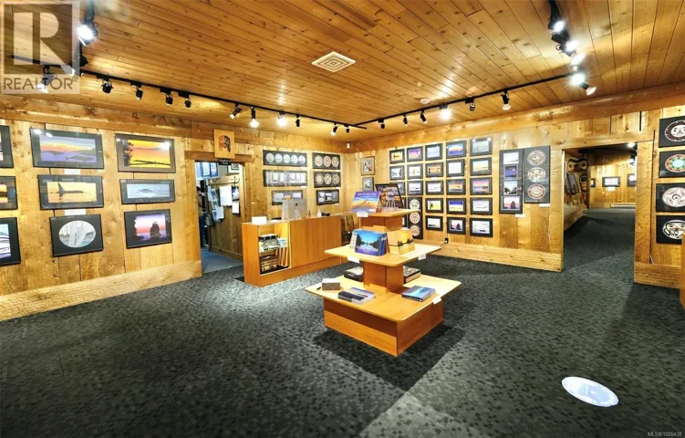 350 Campbell St, Tofino, British Columbia V0R2Z0