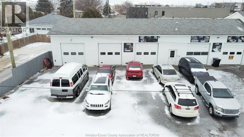 5906 Tecumseh ROAD East, Windsor, Ontario N8T1E3