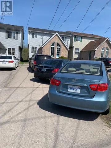 310 OAKDALE AVENUE, St. Catharines (E. Chester), Ontario L2P2T5