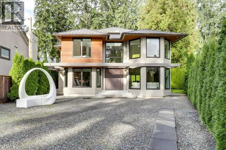 4577 CAPILANO ROAD, North Vancouver, British Columbia V7R4K3