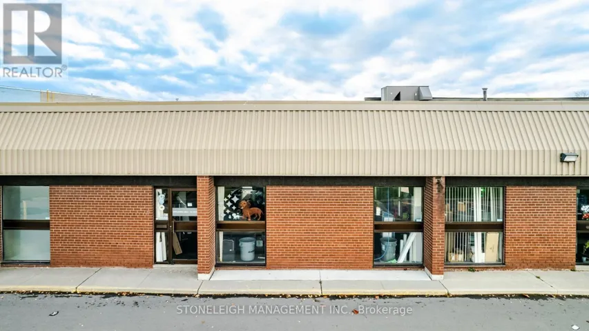 9 - 391 MARWOOD DRIVE, Oshawa (Farewell), Ontario L1H7P8