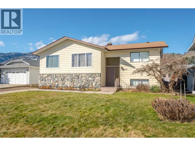 5808 Columbia Street, Oliver, British Columbia V0H1T0