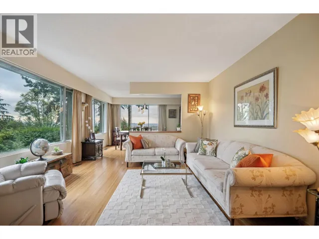 1089 KILMER ROAD, North Vancouver, British Columbia V7K1P9