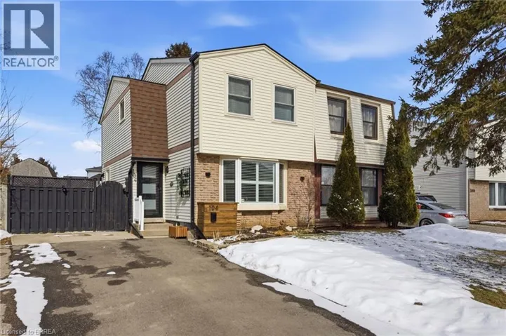 104 WHITE OWL Crescent, Brantford, Ontario N3P1A2