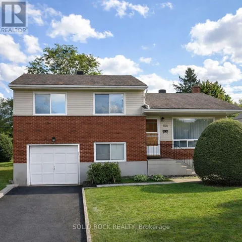990 HARKNESS AVENUE, Ottawa, Ontario K1V6P2