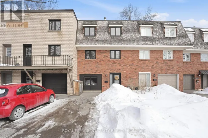27 MARCO LANE, Ottawa, Ontario K1S5A1