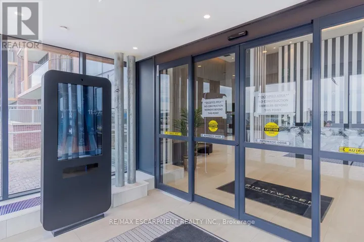 812 - 220 MISSINNIHE WAY, Mississauga (Port Credit), Ontario L5H0A9