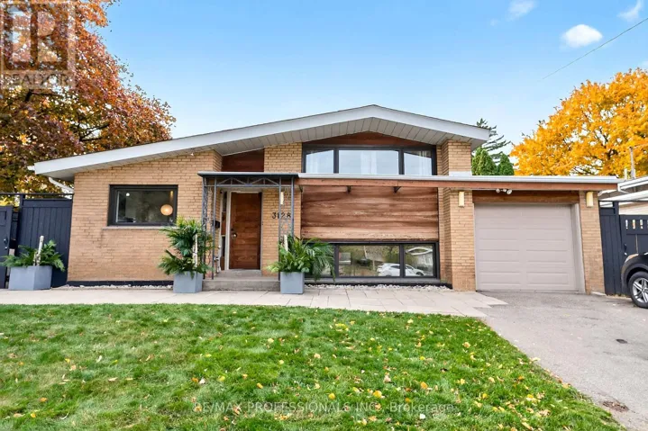 3128 CONSTITUTION BOULEVARD, Mississauga (Applewood), Ontario L4Y2Z3