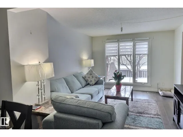 18285 84 AV NW, Edmonton, Alberta T5T1T7