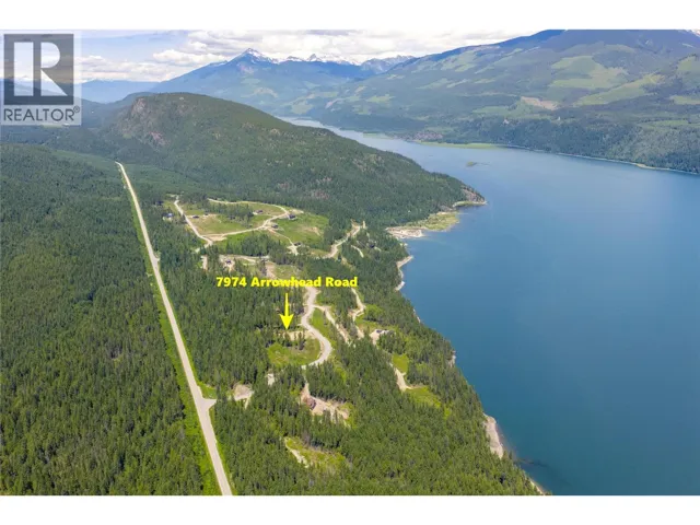 7974 Arrowhead Road, Revelstoke, British Columbia V0E2S0