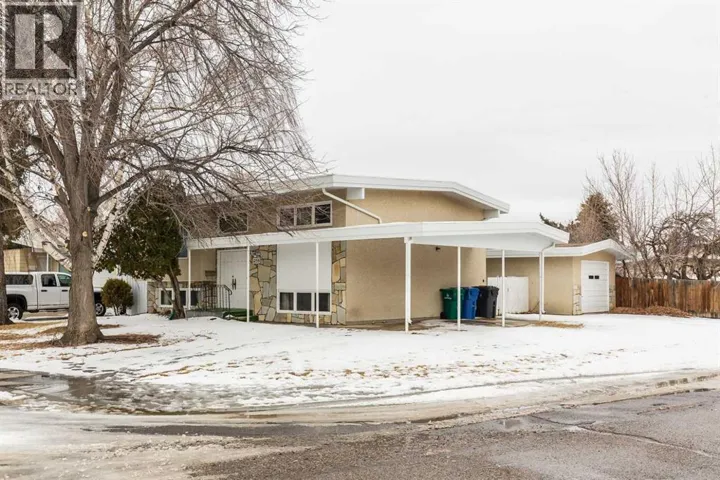 1259 St Catherine Road N, Lethbridge, Alberta T1H4E9