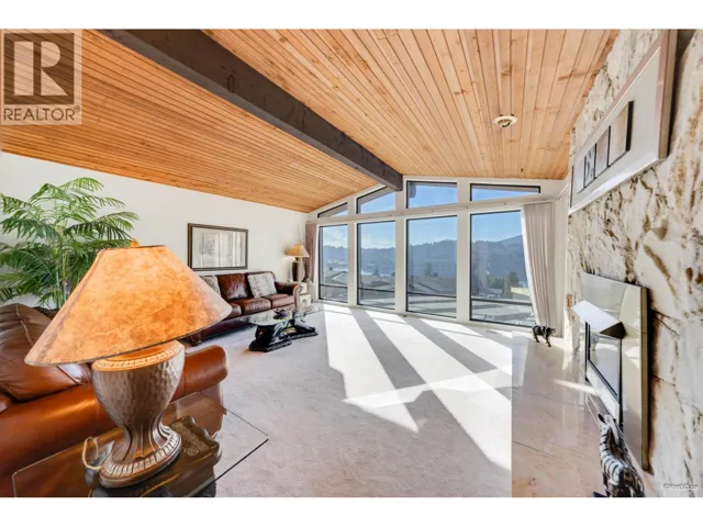 3 CRAWFORD BAY, Port Moody, British Columbia V3H3N3