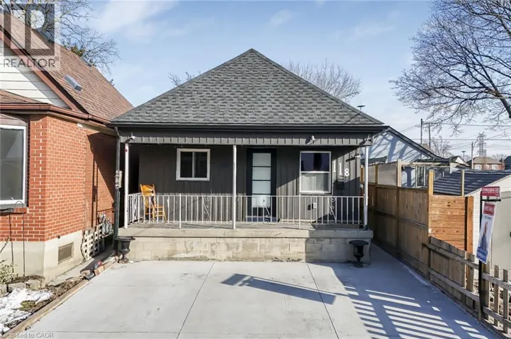 118 COPE Street, Hamilton, Ontario L8H5B4