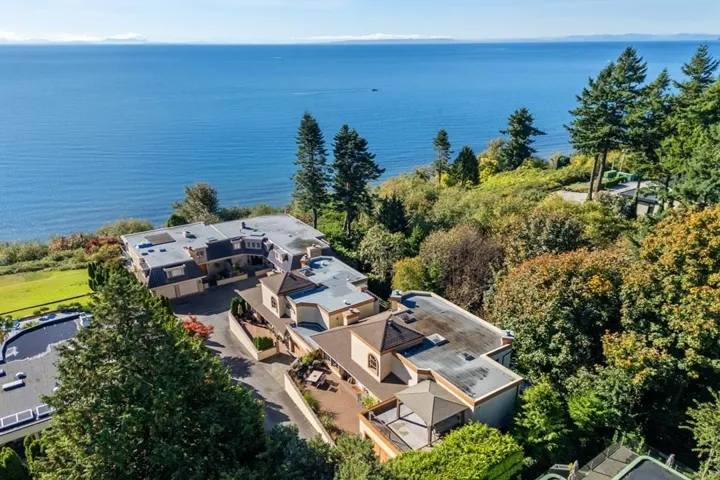 1311 133A STREET, Surrey, British Columbia V4A4C4