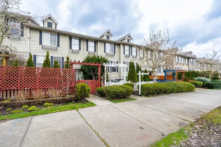 21123 80 AVENUE, Langley, British Columbia V2Y0J4