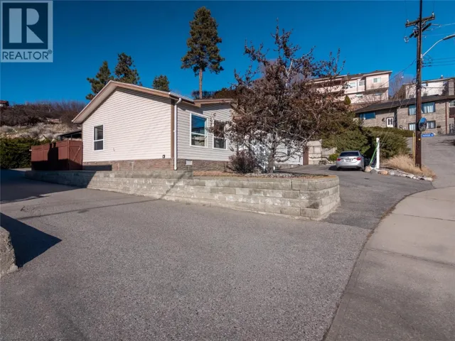797 Eckhardt Avenue E, Penticton, British Columbia V2A2A5
