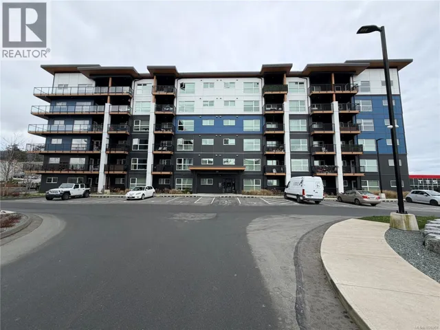 301 2461 Gateway Rd, Langford, British Columbia V9B5X3