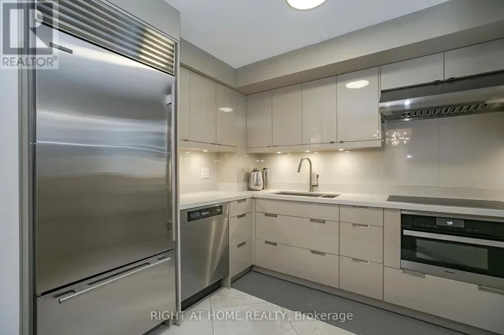 217 - 2119 LAKE SHORE BOULEVARD W, Toronto (Mimico), Ontario M8V4E8