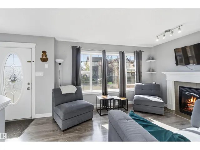 3908 161 AV NW NW, Edmonton, Alberta T5Y3J8