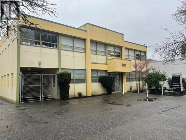 100 1121 Yates St, Victoria, British Columbia V8V3N1