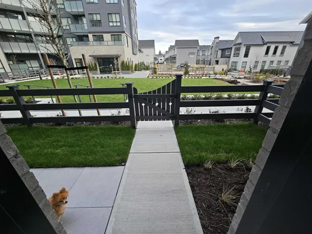 1FL 15738 85 AVENUE, Surrey, British Columbia V4N6Y1