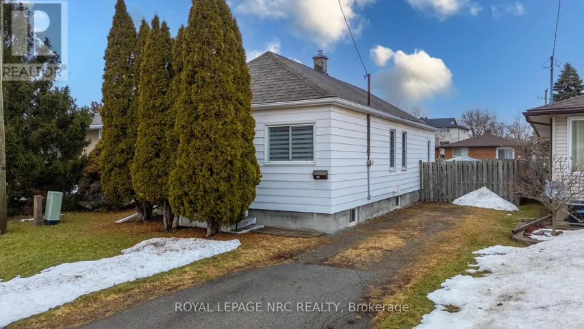 26 KENT STREET, St. Catharines (Western Hill), Ontario L2S1H2