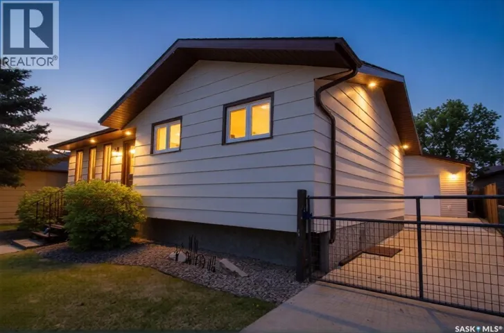3205 Bliss CRESCENT, Prince Albert, Saskatchewan S6V7M1