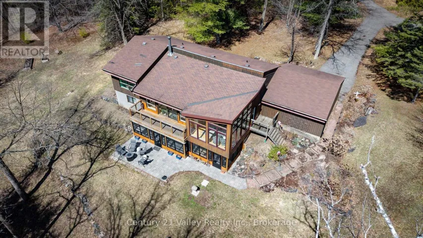 3233 CALABOGIE ROAD, Greater Madawaska, Ontario K0J1H0