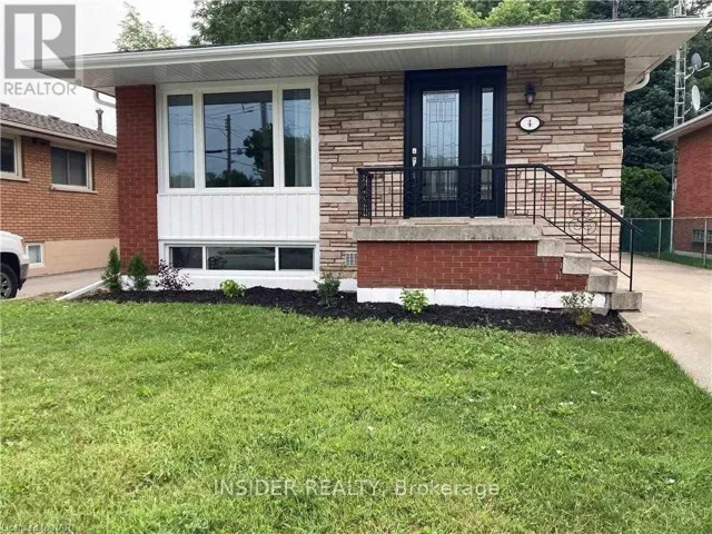 4 PARKLANDS DRIVE, Hamilton (Rosedale), Ontario L8K4W7