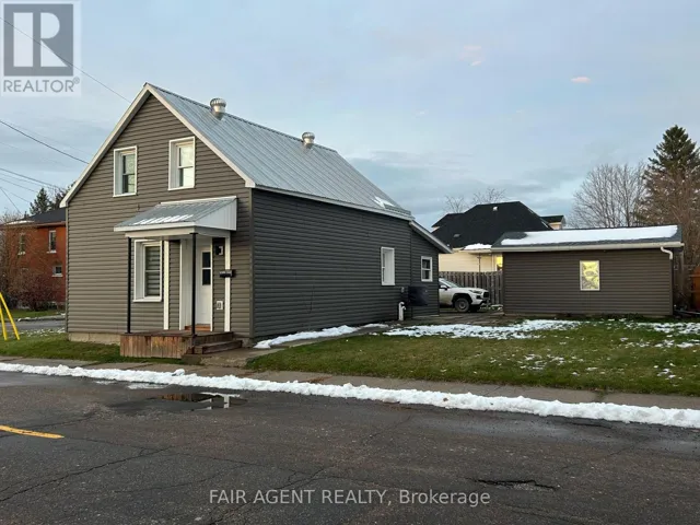 81 BANK STREET S, Renfrew, Ontario K7V2E7