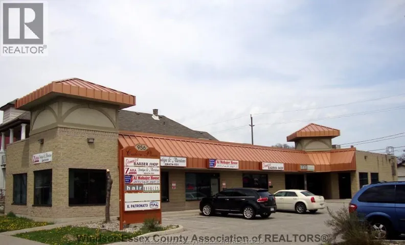956 HOWARD AVENUE Unit# 5, Windsor, Ontario N9A1S5