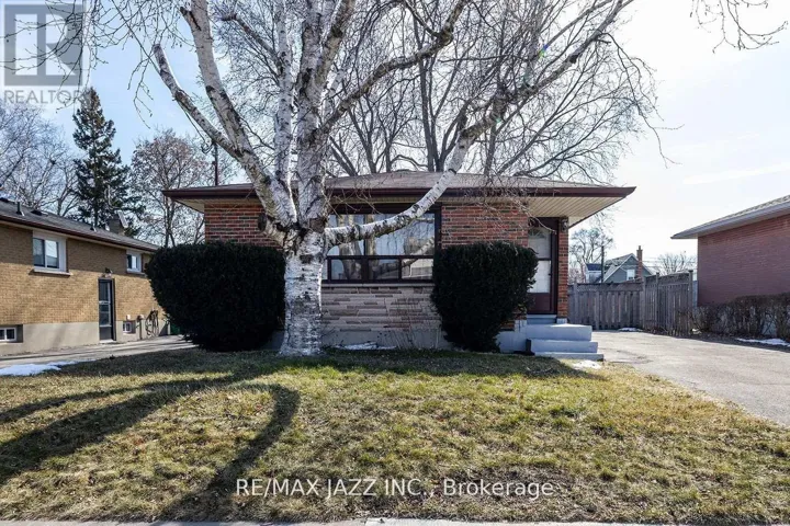611 ATHOL STREET E, Oshawa (Donevan), Ontario L1H1M2