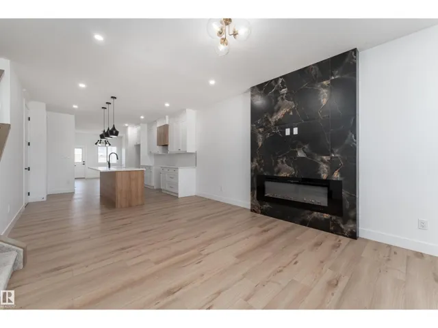 3117 Magpie WY NW, Edmonton, Alberta T5S0V3