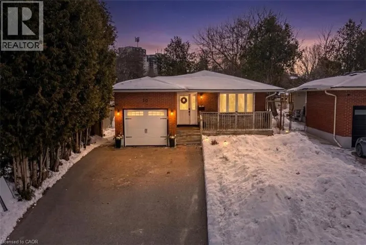10 ROSSFORD Crescent, Kitchener, Ontario N2M2H7