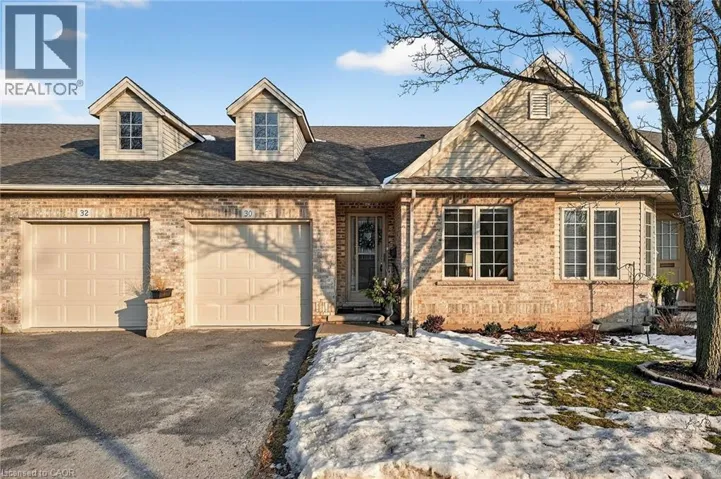 303 CENTRAL Avenue Unit# 30, Grimsby, Ontario L3M5L7