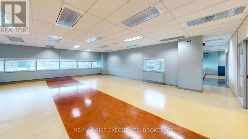 502 - 49 PLACE D' ARMES, Kingston (East of Sir John A. Blvd), Ontario K7K6E1