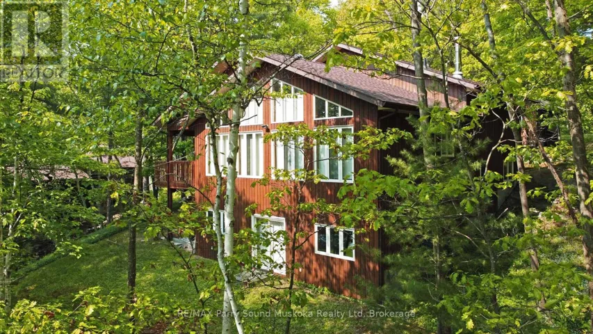 Shebeshekong Lake 4 Season Lakehouse!