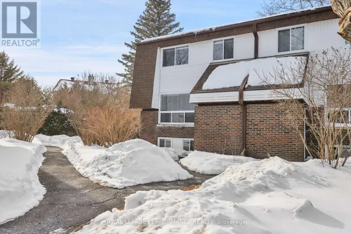 8D LOVELL LANE, Ottawa, Ontario K2H9B6